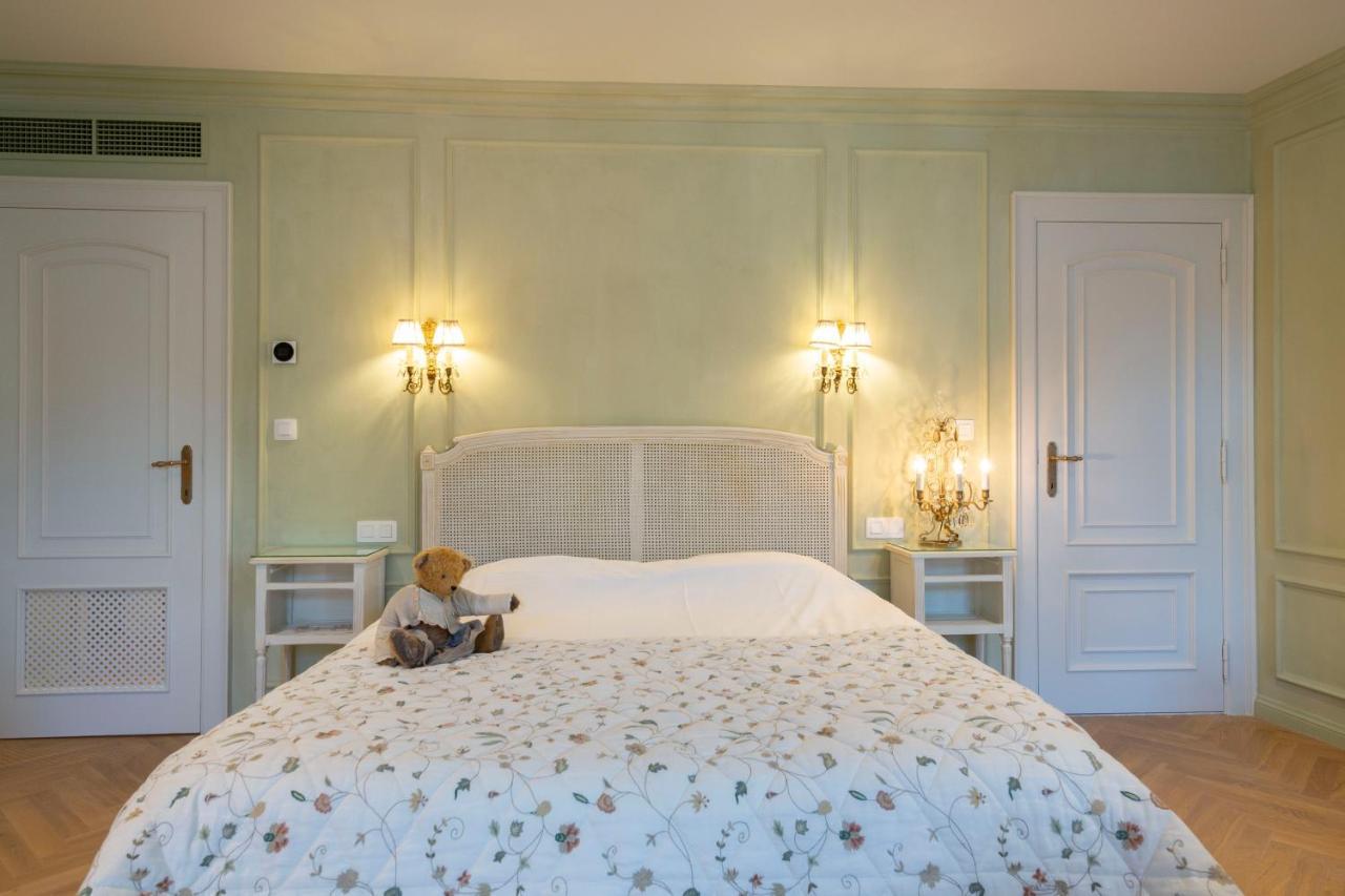 Mirabel Guest house