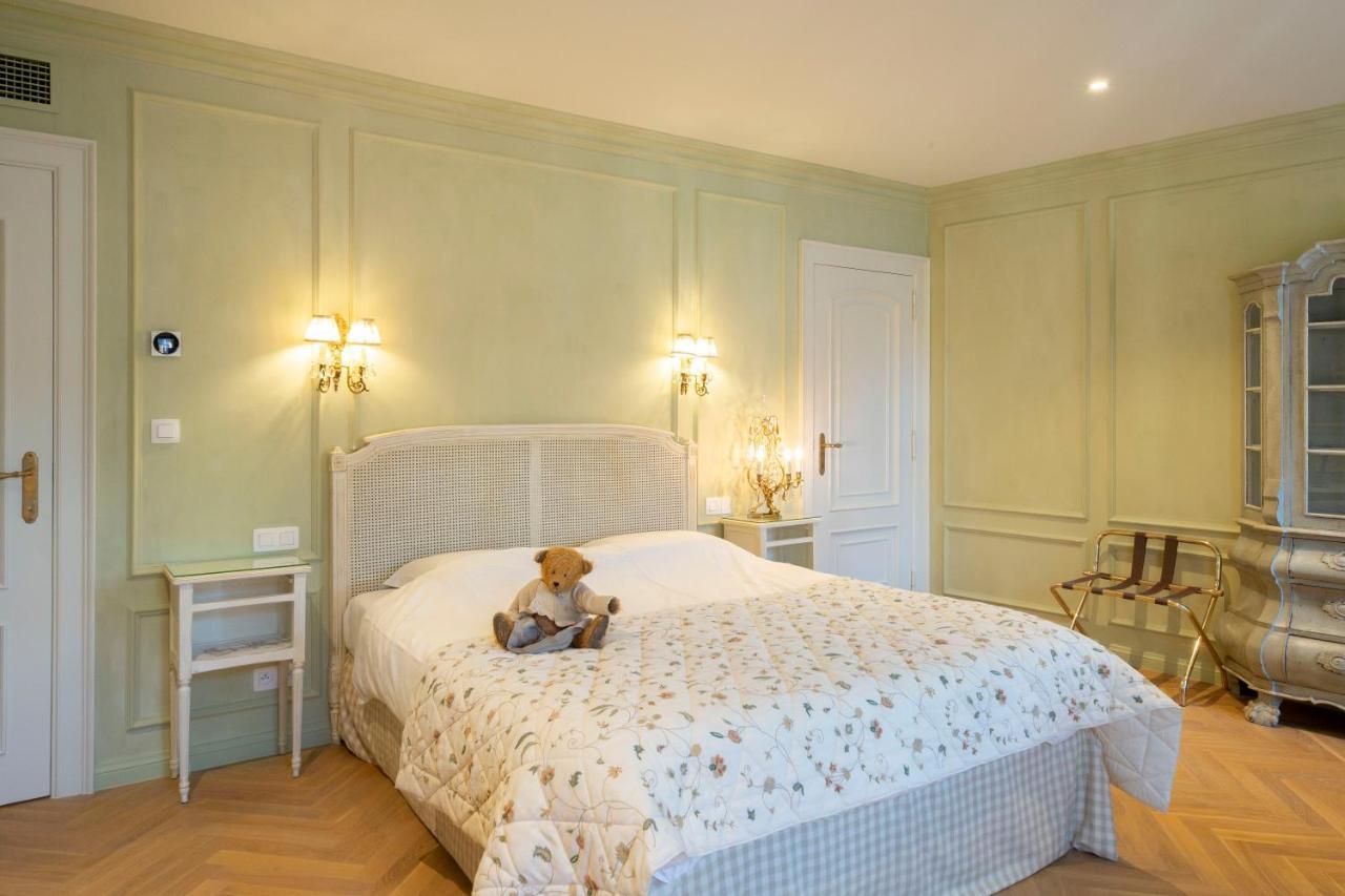 Mirabel Guest house